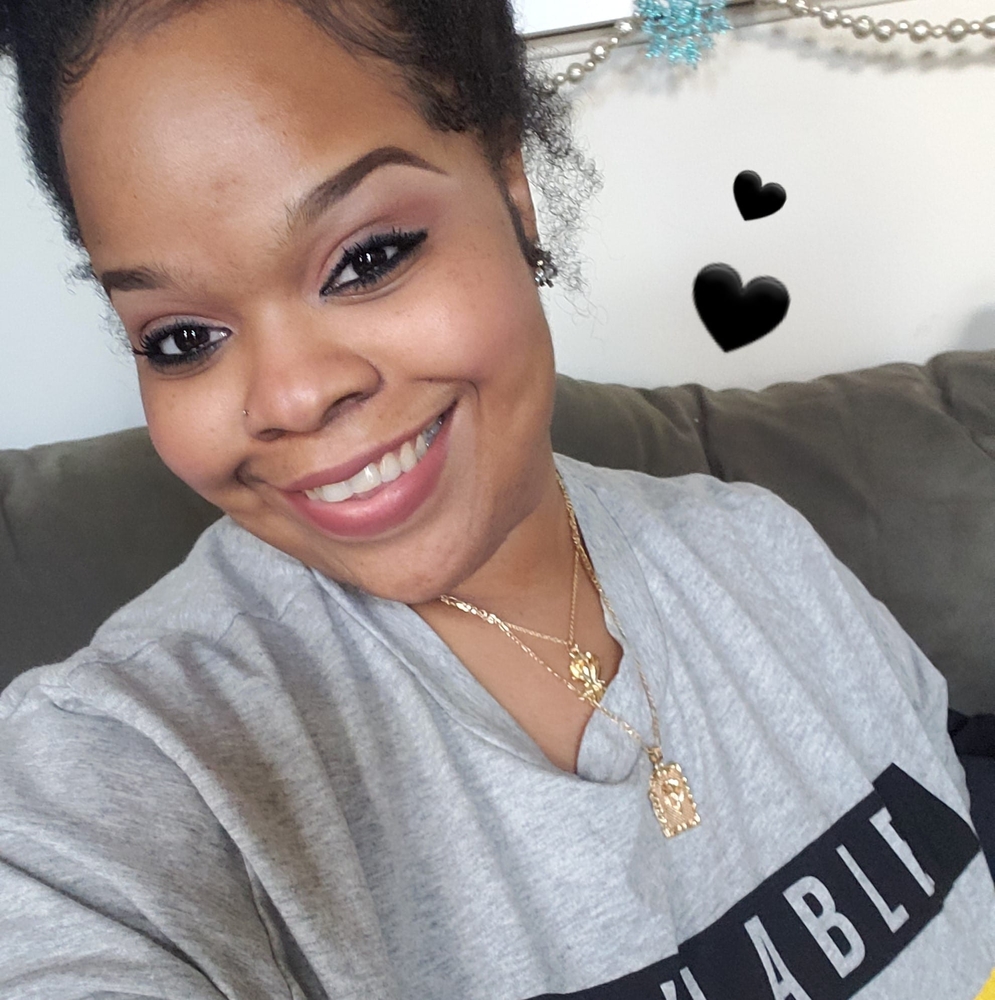 Meet your Posher, Diona